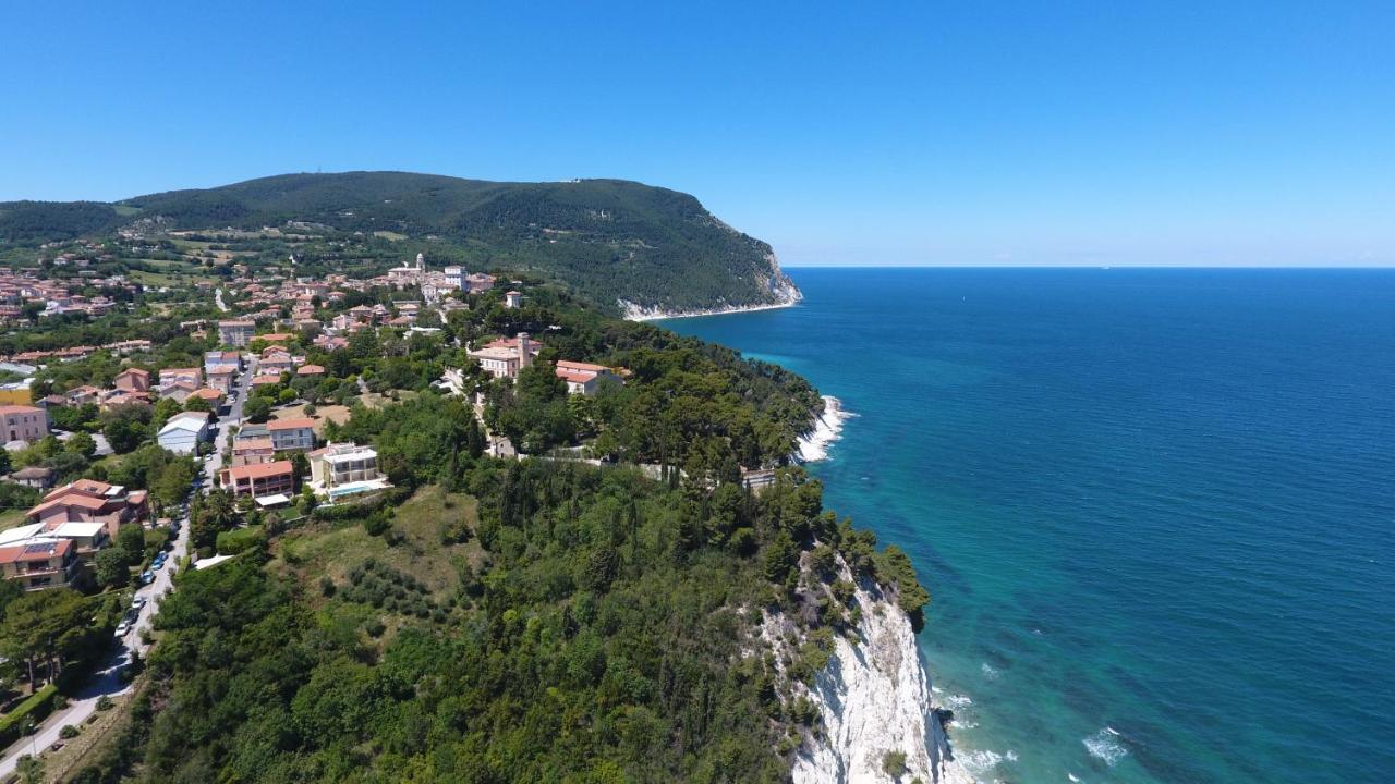 Bed and Breakfast Amare Sirolo Exterior foto